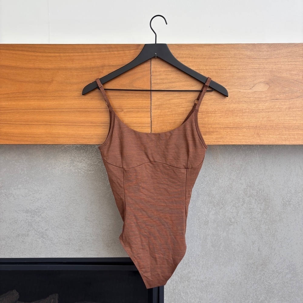 Outdoor Voices TechSweat Move Free Leotard Bodysuit in Cocoa, Size S